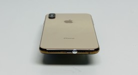 Good
													Apple iPhone Xs Max - Unlocked, Gold, 64 GB, A1921, photo 4 of 9