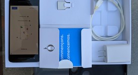 Mint
													Google Pixel 2 - Unlocked, Black, 64 GB, Google Edition, photo 3 of 9