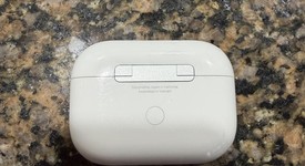 Used
													Apple AirPods Pro - MagSafe Case, photo 2 of 5