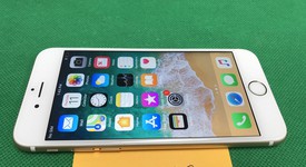 Good
													Apple iPhone 6S - Unlocked, Gold, 64 GB, A1633, photo 2 of 6