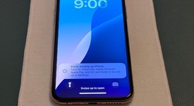 Mint
													Apple iPhone Xs - Unlocked, Gold, 64 GB, A1920, photo 1 of 9