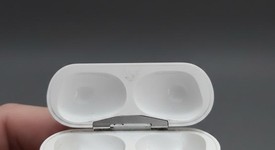 Used
													Apple AirPods Pro 2 - Lightning, photo 5 of 12