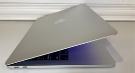 Good
													MacBook Pro 2017 (No Touch Bar) - 13" - I5, Silver, 512 GB, 16 GB, photo 4 of 10
