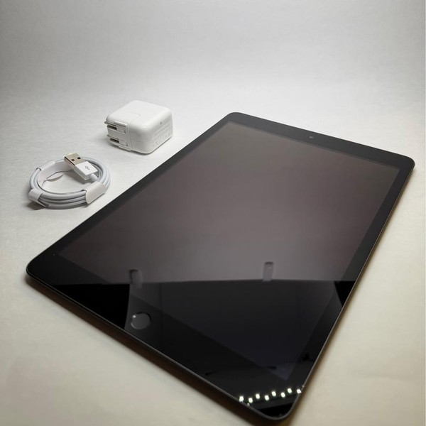 Apple iPad (9th Gen) - Wi-Fi, 64 GB, Gray, A2602