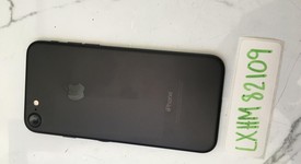 Good
													Apple iPhone 7 - Unlocked, Black, 32 GB, A1660, photo 4 of 4