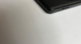 Mint
													Motorola Edge Plus (2023) - Unlocked, Black, 512 GB, 8 GB, photo 3 of 6