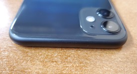 Mint
													Apple iPhone 11 - Sprint, Black, 128 GB, A2111, photo 4 of 17