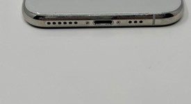 Good
													Apple iPhone Xs - Unlocked, Silver, 64 GB, A1920, photo 4 of 7