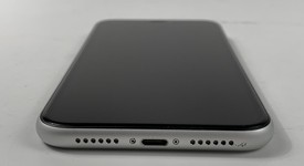 Good
													Apple iPhone Xr - Unlocked, White, 64 GB, A1984, photo 4 of 8