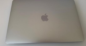 Good
													MacBook Pro 2020 - 13" - I7, Silver, 512 GB, 16 GB, photo 2 of 10
