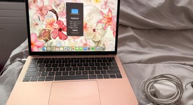 Good
													MacBook Air 2019 - 13" - I5, Gold, 128 GB, 8 GB, photo 1 of 9