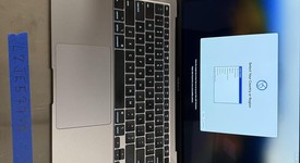 Good
													MacBook Air 2020 - 13" - I3, Gray, 128 GB, 8 GB, photo 1 of 4