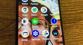 Good
													Google Pixel 6a - Verizon, Charcoal, 128 GB, 6 GB, GB62Z, photo 3 of 4