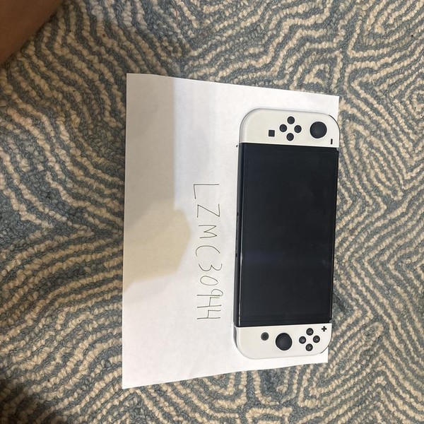 Nintendo Switch - OLED - 64 GB, White