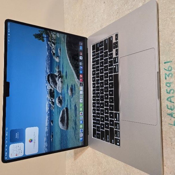 MacBook Air 2025 (M4) - 15 inch - 512 GB, Silver, 24 GB, Apple M4