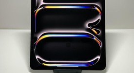 Mint
													Apple iPad Pro 13" (M4) 2024 - Unlocked, Black, 256 GB, 8 GB, A2926, Standard Glass, photo 1 of 6