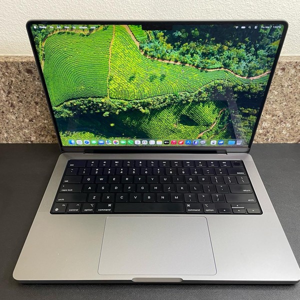 MacBook Pro 2021 - 14 inch - 512 GB, Gray, 16 GB, Apple M1 Pro 8-core