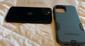 Good
													Apple iPhone 13 Mini - Unlocked, Midnight, 128 GB, A2481, photo 3 of 5