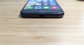Good
													Apple iPhone SE 3rd Gen 2022 - Unlocked, Midnight, 64 GB, A2595, photo 3 of 13