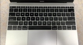 Good
													Macbook Retina 2017 - 12" - Gray, 256 GB, 8 GB, photo 3 of 11