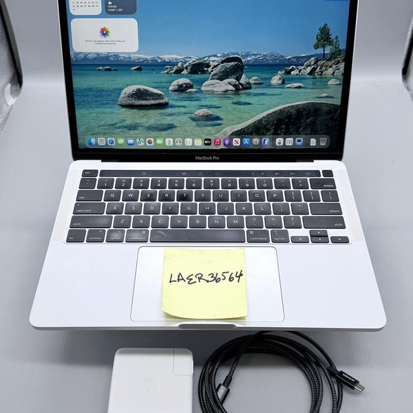 MacBook Pro 2020 - 13 inch - 1 TB, Gray, 16 GB, Intel Core i7