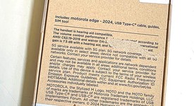 Mint
													Motorola Edge (2024) - Unlocked, Midnight Blue, 256 GB, 8 GB, photo 2 of 8