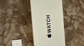 New
													Apple Watch SE 2nd Gen 40mm - Unlocked, Starlight, A2726 - Cellular, Aluminum, photo 1 of 2