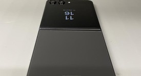 Good
													Samsung Galaxy Z Flip5 - Unlocked Non-US, Graphite, 512 GB, 8 GB, SM-F731B, photo 4 of 9