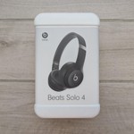 New Beats Solo 4 - Black