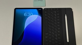 Good
													Apple iPad Pro 11" 2nd Gen 2020 - Unlocked Non-US, Gray, 128 GB, A2230, photo 3 of 3