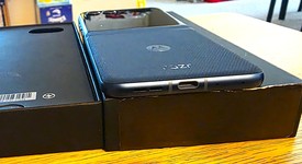 Mint
													Motorola Razr 2025 - Unlocked, Blue, 256 GB, 8 GB, photo 5 of 8