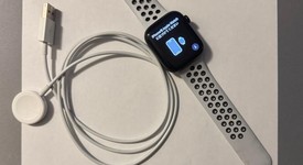 Mint
													Apple Watch Series 7 45mm - Unlocked, Green, A2477 - Cellular, Aluminum, photo 1 of 4