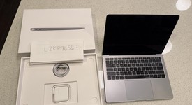 Good
													MacBook Air 2018 - 13" - I5, Gray, 256 GB, 8 GB, photo 1 of 4