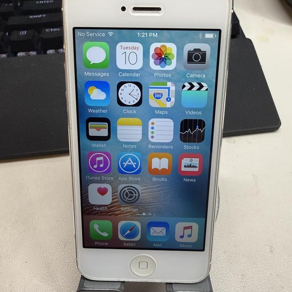 Apple iPhone 5 - AT&T, 16 GB, White, A1428
