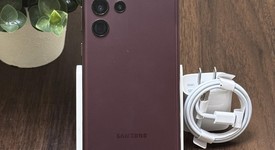 Good
													Samsung Galaxy S22 Ultra - Verizon, Burgundy, 128 GB, 8 GB, SM-S908U, photo 1 of 7