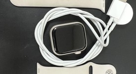 Good
													Apple Watch Series 7 41mm - Unlocked, Starlight, A2475 - Cellular, Aluminum, photo 2 of 5