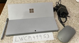 Good
													Microsoft Surface Pro 5 (2017) - Wi-Fi, Silver, 512 GB, 16 GB, photo 2 of 6