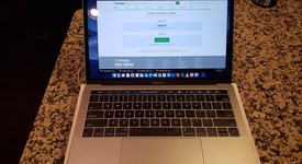 Good
													MacBook Pro 2017 (With Touch Bar) - 13" - Gray, 512 GB, 8 GB, photo 3 of 5
