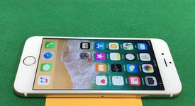 Good
													Apple iPhone 6S - Unlocked, Gold, 64 GB, A1633, photo 4 of 6