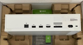 Mint
													Xbox Series S (2020) - White, 512 GB, photo 4 of 6