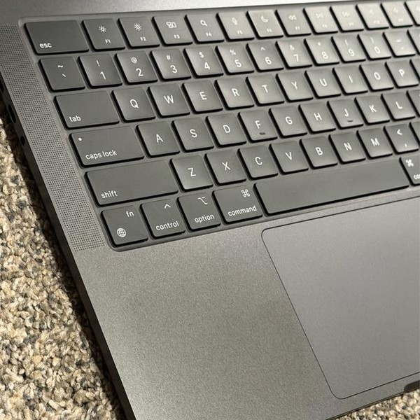 MacBook Pro 2024 - 14 inch - 512 GB, Space Black, 16 GB, Apple M4