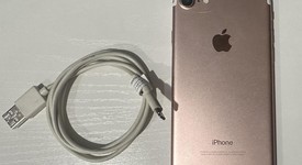 Good
													Apple iPhone 7 - Verizon, Rose Gold, 128 GB, A1660, photo 1 of 6