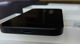 Mint
													Apple iPhone 13 - Unlocked, Midnight, 128 GB, A2482, photo 5 of 10