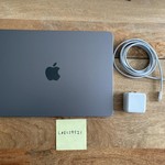 Good MacBook Air 2022 (M2) - 13 inch - 512 GB, Gray, 16 GB, Apple M2