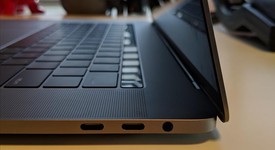 Good
													MacBook Pro 2017 (With Touch Bar) - 15" - I7, Gray, 512 GB, 16 GB, photo 3 of 14
