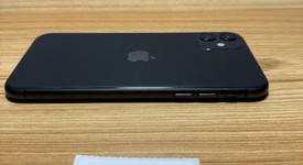 Fair
													Apple iPhone 11 - Unlocked, Black, 64 GB, A2111, photo 4 of 8