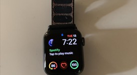 Mint
													Apple Watch Series 4 40mm - Gray, A1977 - GPS, Aluminum, photo 2 of 7