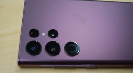 Good
													Samsung Galaxy S22 Ultra - Xfinity, Burgundy, 256 GB, 12 GB, SM-S908U, photo 2 of 7