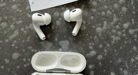 Used
													Apple AirPods Pro 2 - Lightning, photo 4 of 7