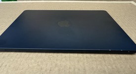 Fair
													MacBook Air 2022 - 13" - Apple M2, Midnight, 256 GB, 8 GB, photo 5 of 9